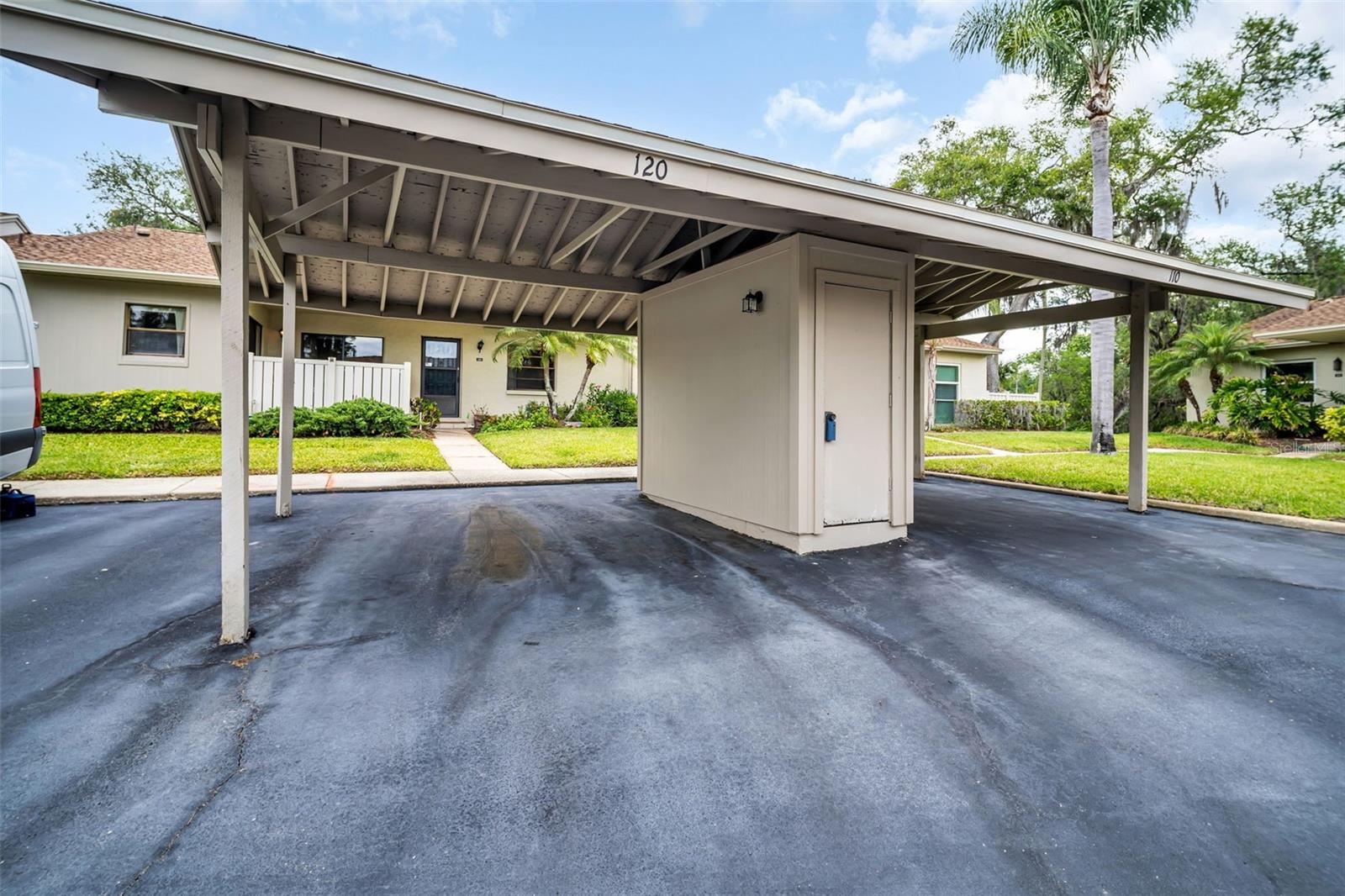 EAST LAKE WOODLANDS CLUSTER HOMES - Residential