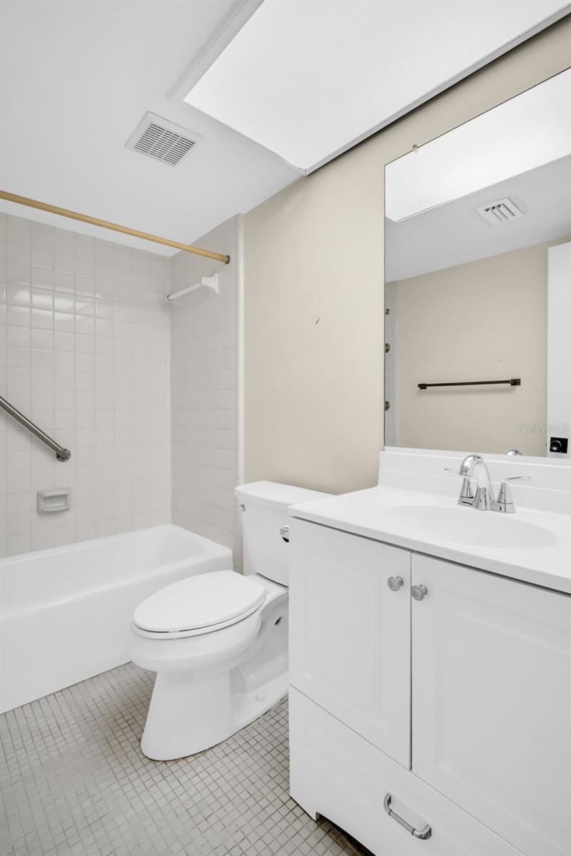 EAST LAKE WOODLANDS CLUSTER HOMES - Residential