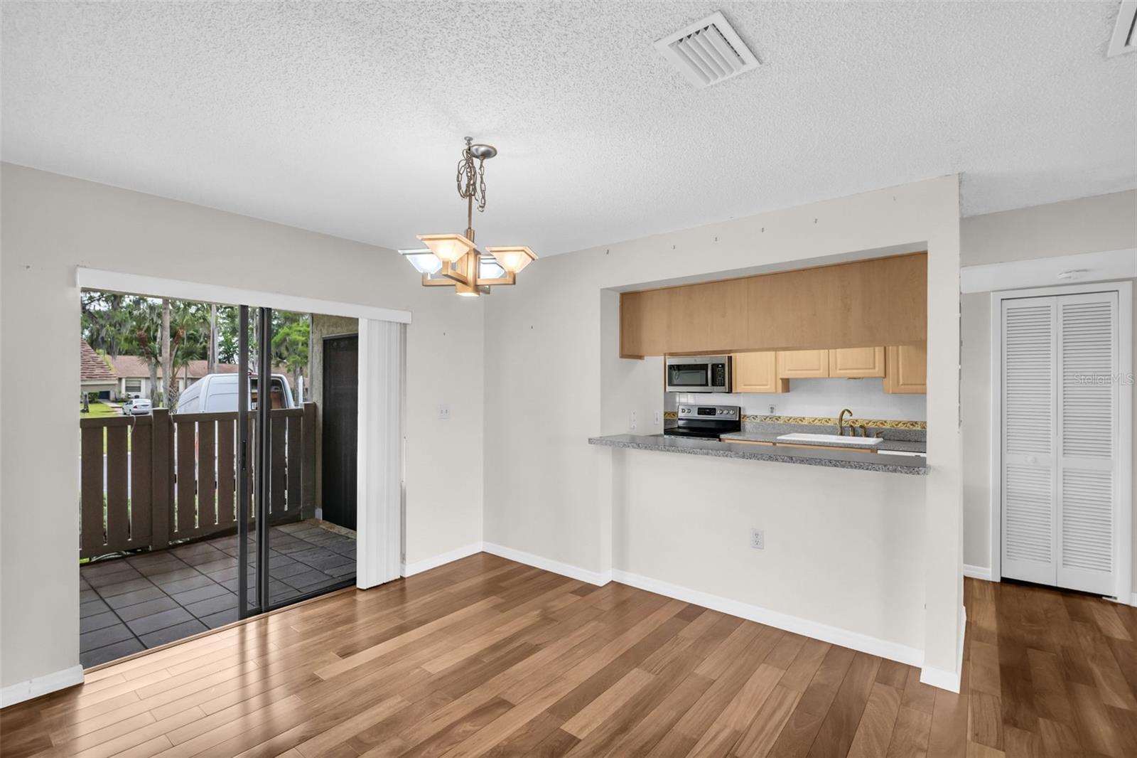 EAST LAKE WOODLANDS CLUSTER HOMES - Residential