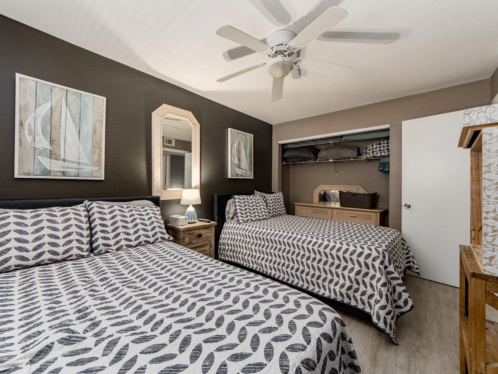 HOLIDAY VILLAS 2 - Residential