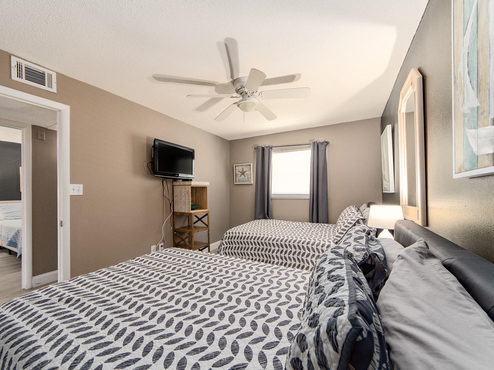 HOLIDAY VILLAS 2 - Residential