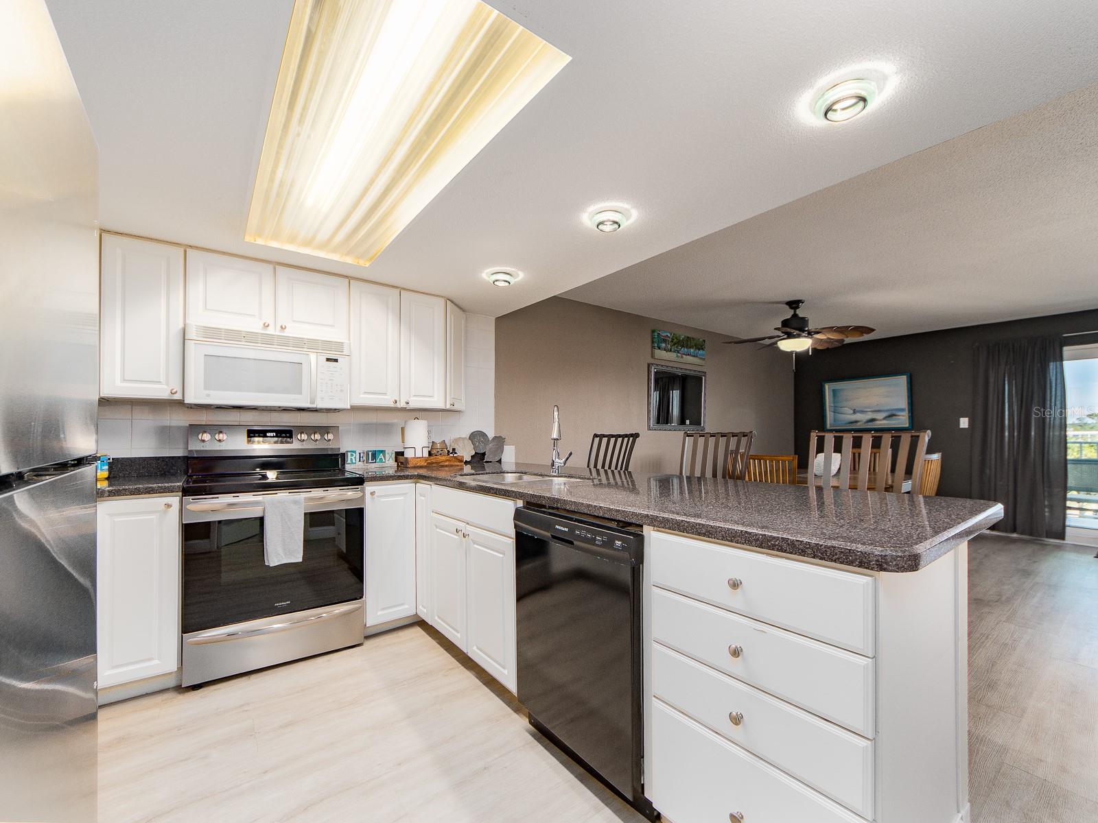 HOLIDAY VILLAS 2 - Residential