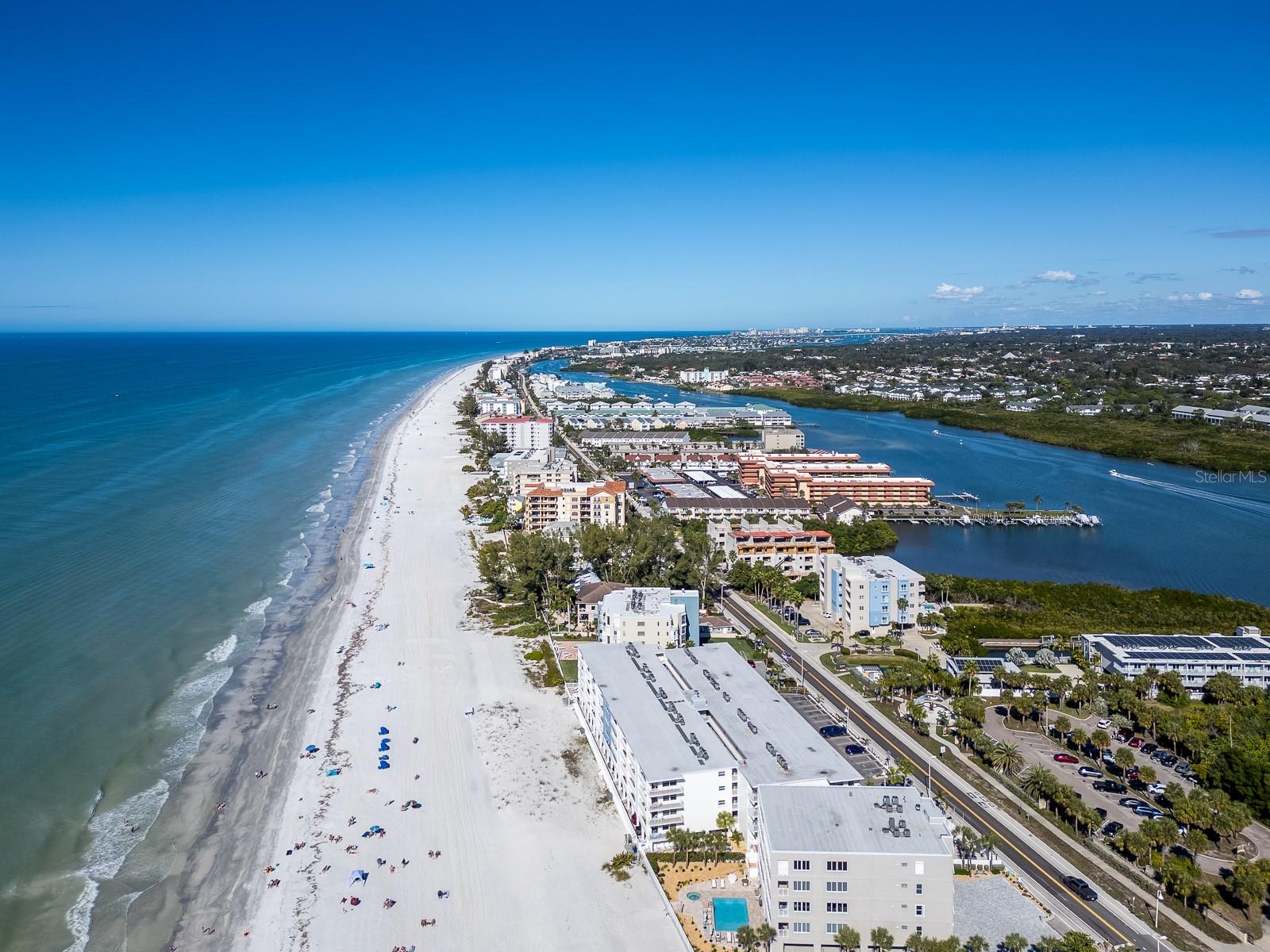 HOLIDAY VILLAS 2 - Residential