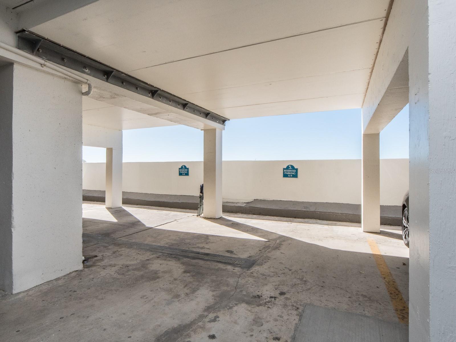 HOLIDAY VILLAS 2 - Residential