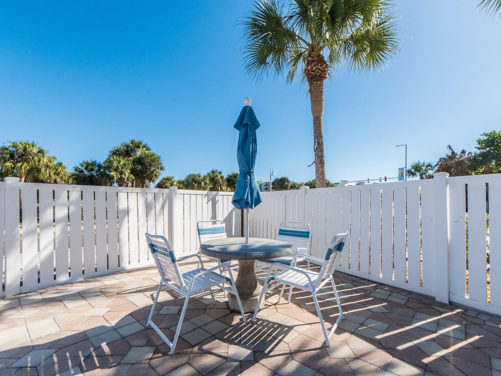 HOLIDAY VILLAS 2 - Residential