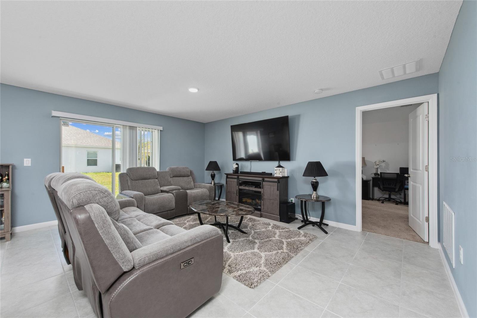 NORTHRIDGE RESERVE - Residential