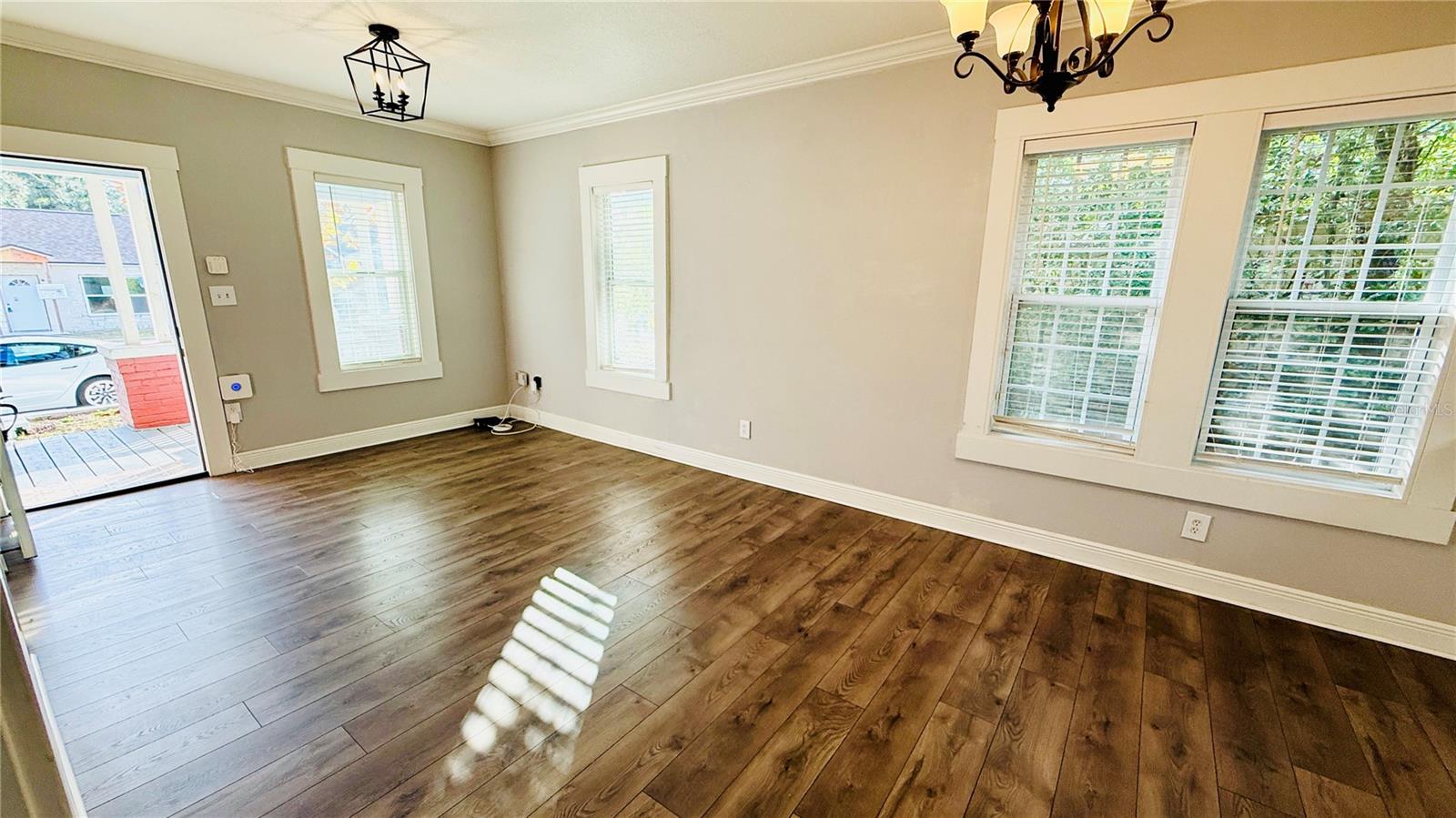 BUFFALO PARK - Residential Lease