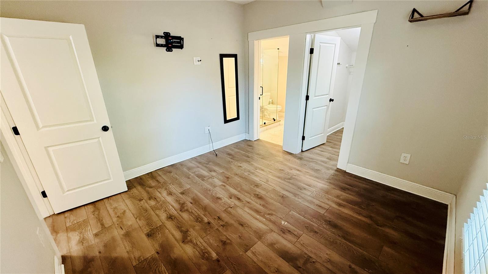 BUFFALO PARK - Residential Lease