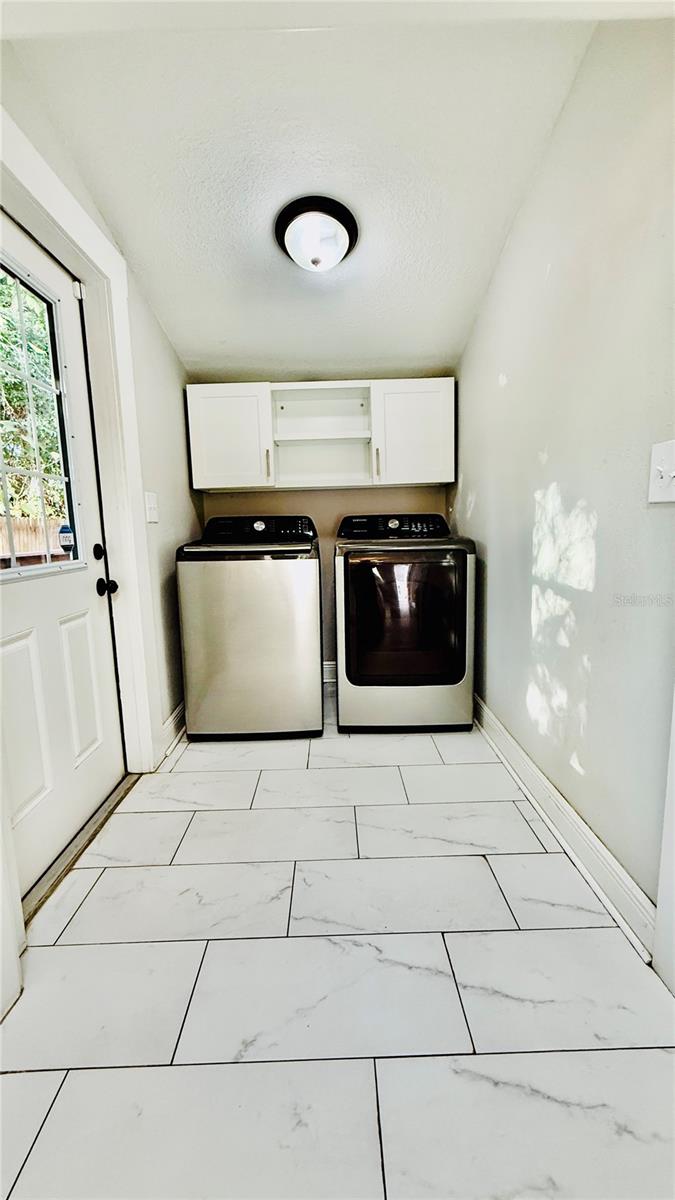 BUFFALO PARK - Residential Lease