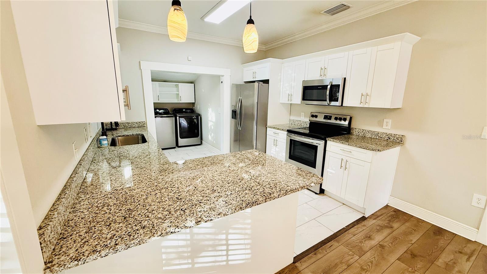 BUFFALO PARK - Residential Lease