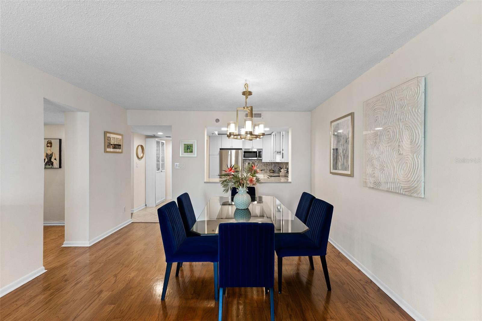 201 W LAUREL STREET 702