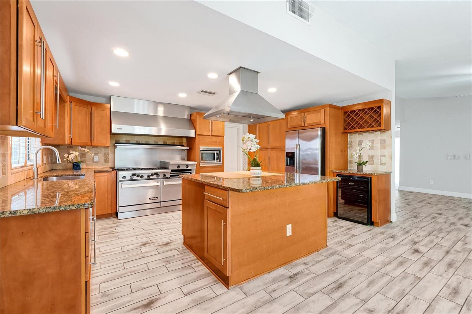8405 WAIALAE COURT