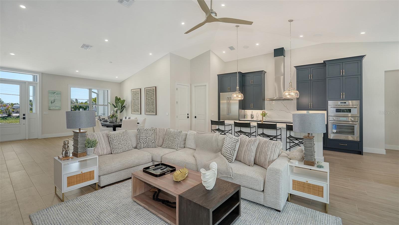 PALMA SOLA GRANDE - Residential