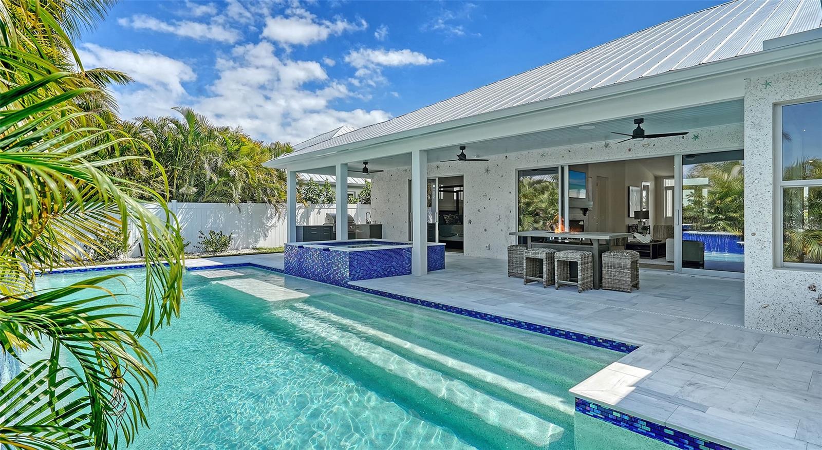 PALMA SOLA GRANDE - Residential