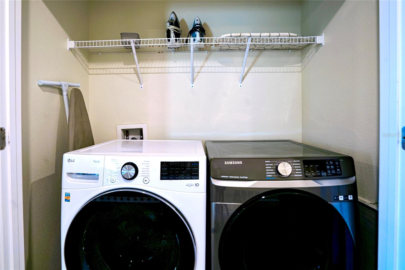 STOREY LAKE PH 3 - Residential