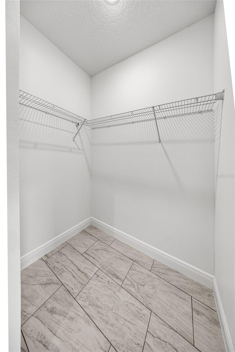 MARION OAKS UN ELEVEN - Residential