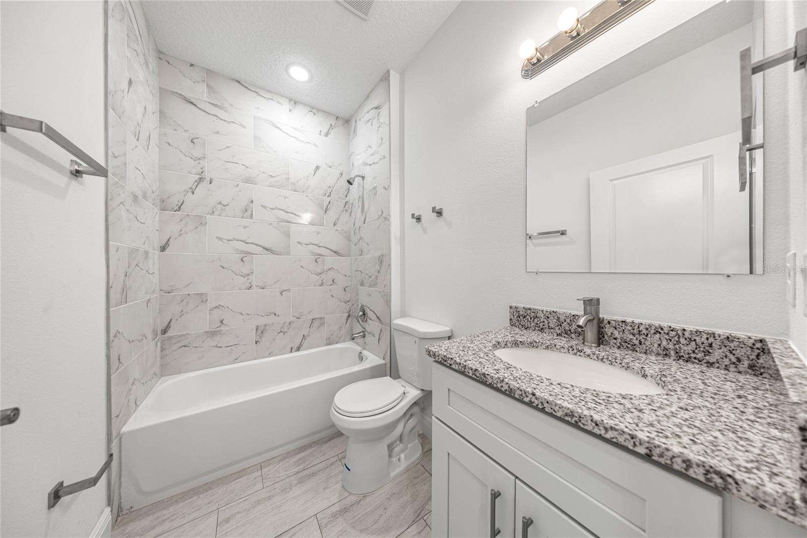 MARION OAKS UN ELEVEN - Residential