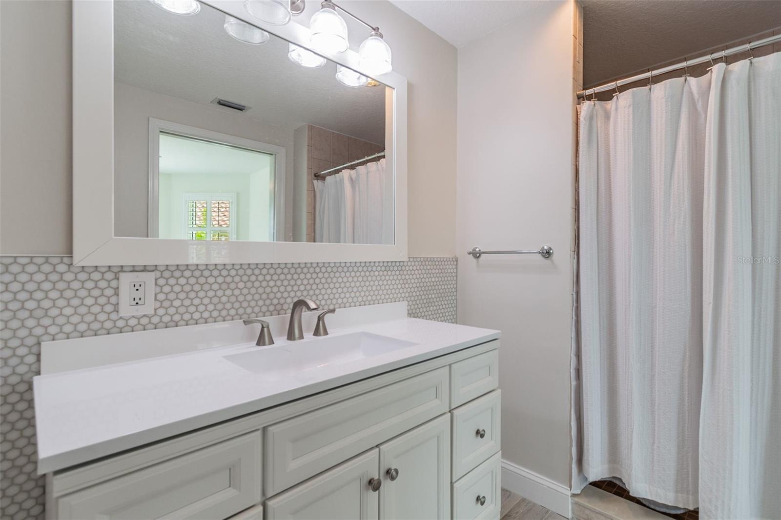 VINOY PLACE CONDO - Residential Lease