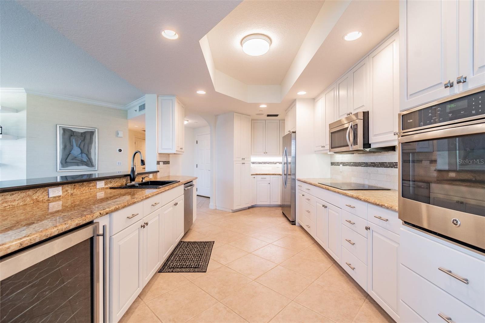 VINOY PLACE CONDO - Residential Lease