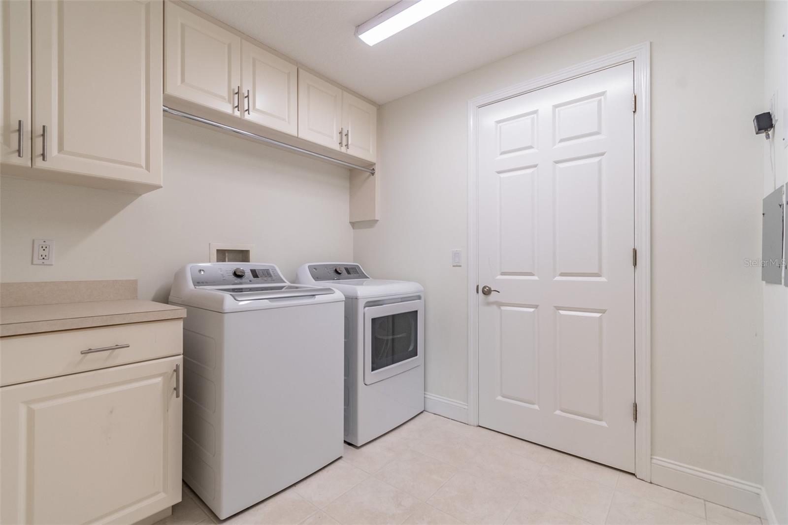 VINOY PLACE CONDO - Residential Lease