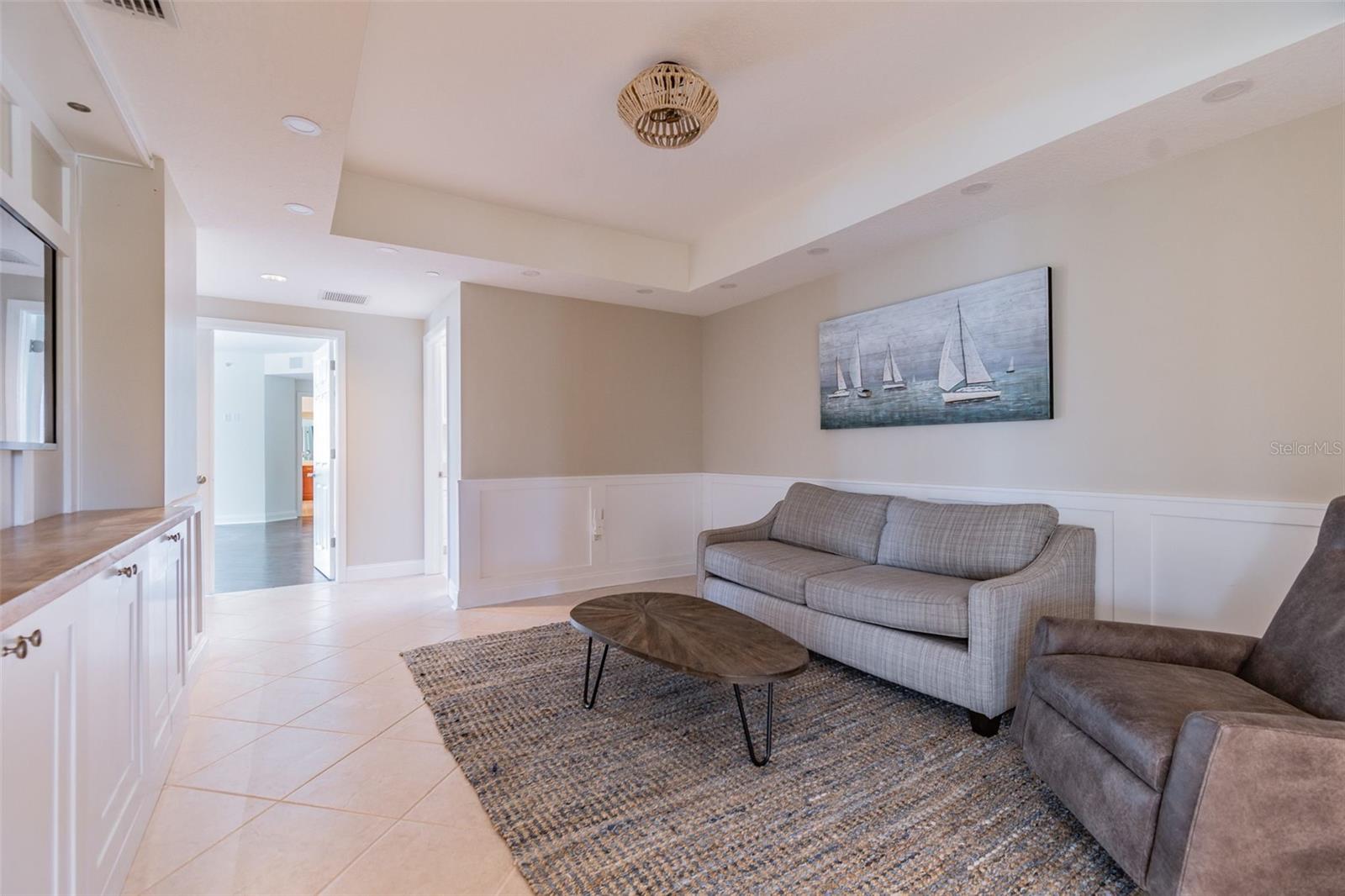 VINOY PLACE CONDO - Residential Lease