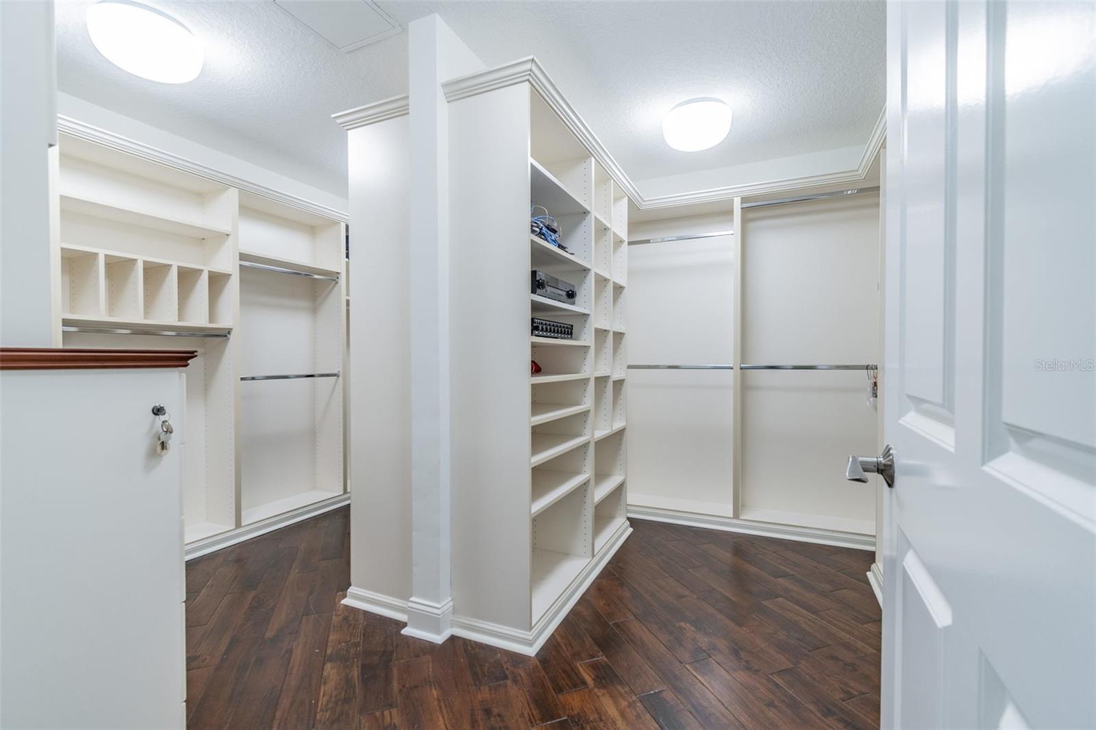 VINOY PLACE CONDO - Residential Lease