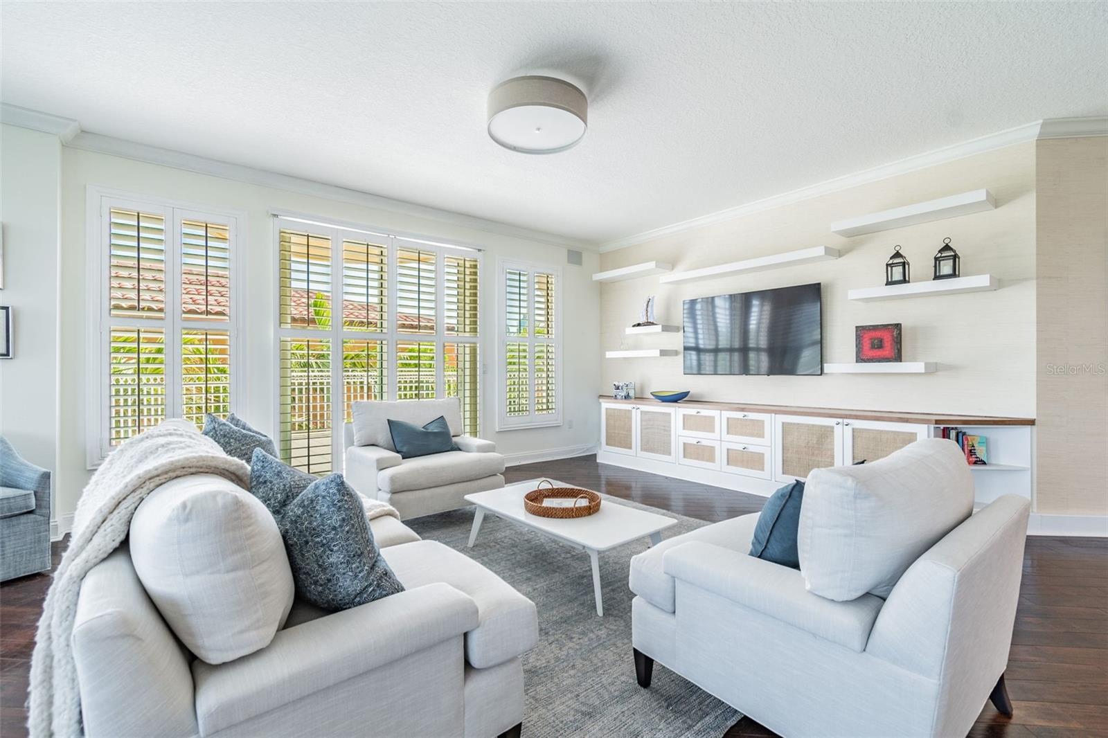 VINOY PLACE CONDO - Residential Lease