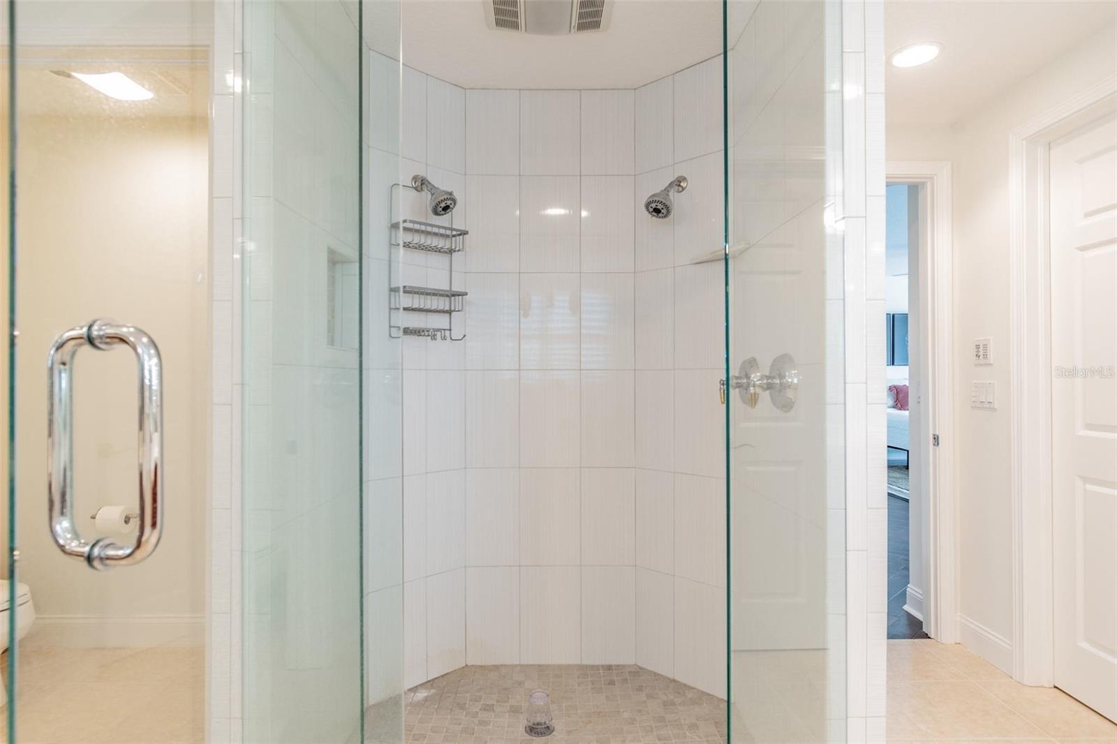 VINOY PLACE CONDO - Residential Lease