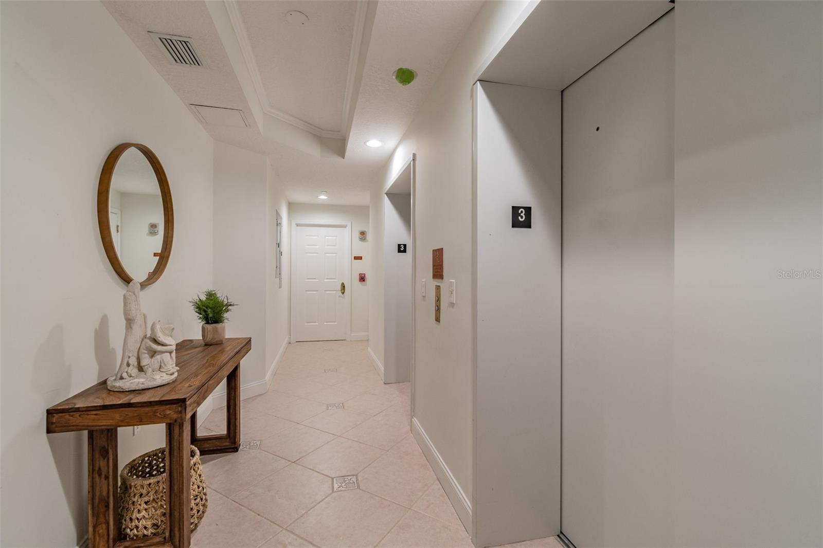 VINOY PLACE CONDO - Residential Lease