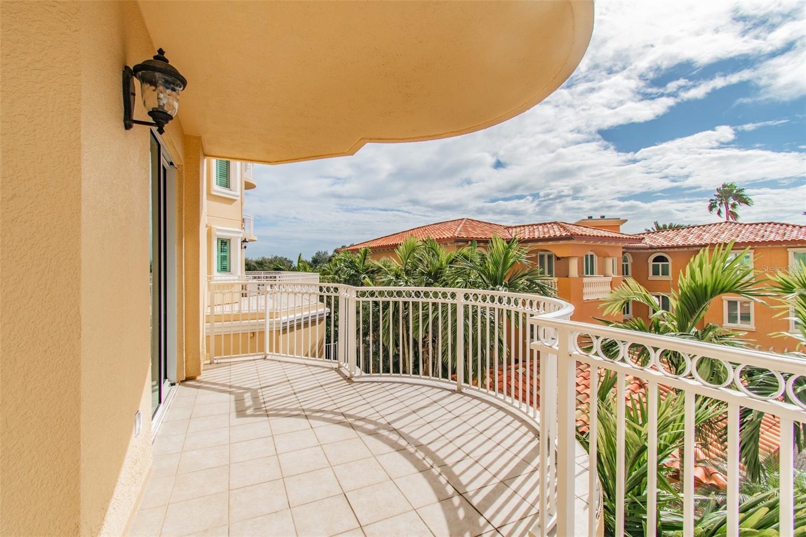 VINOY PLACE CONDO - Residential Lease