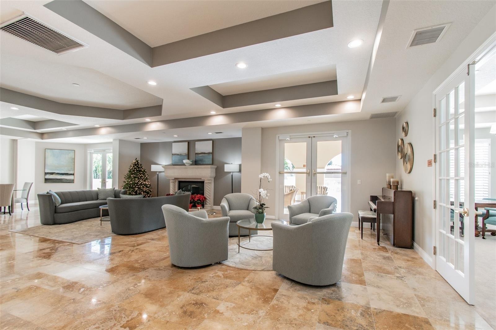VINOY PLACE CONDO - Residential Lease
