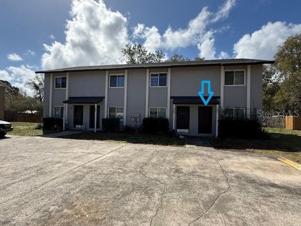 Photo of 137 Garden Drive, Winter Springs, FL 32708 (MLS # O6389170)