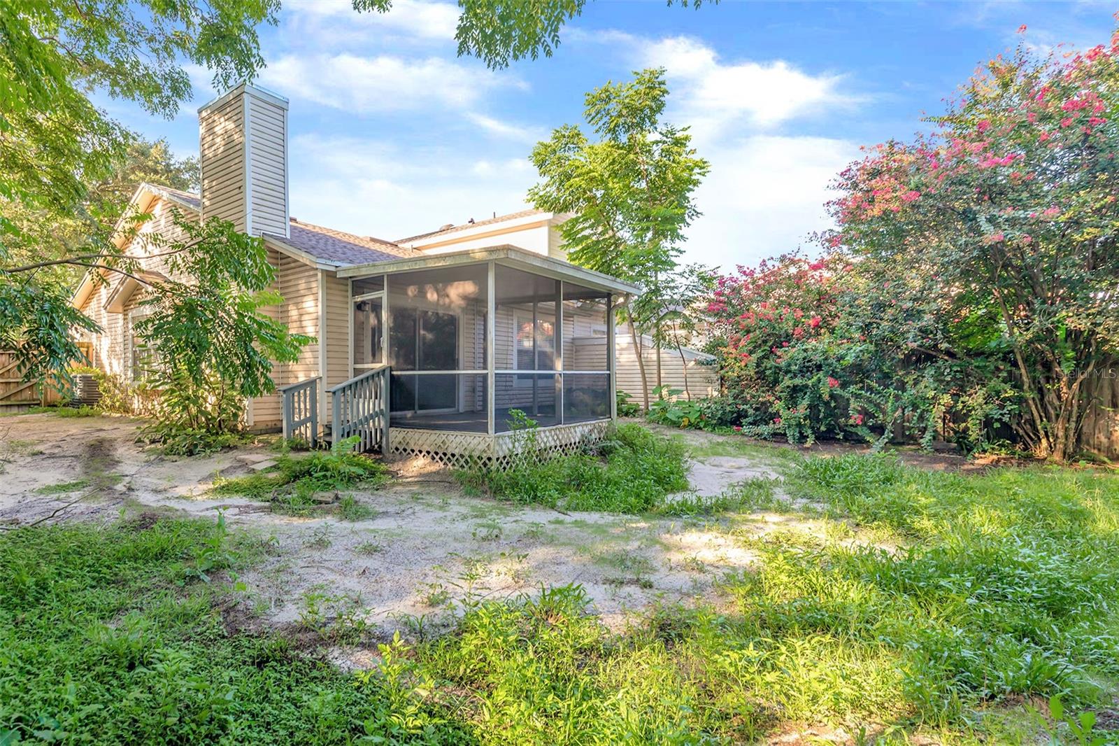 824 HILLARY COURT
