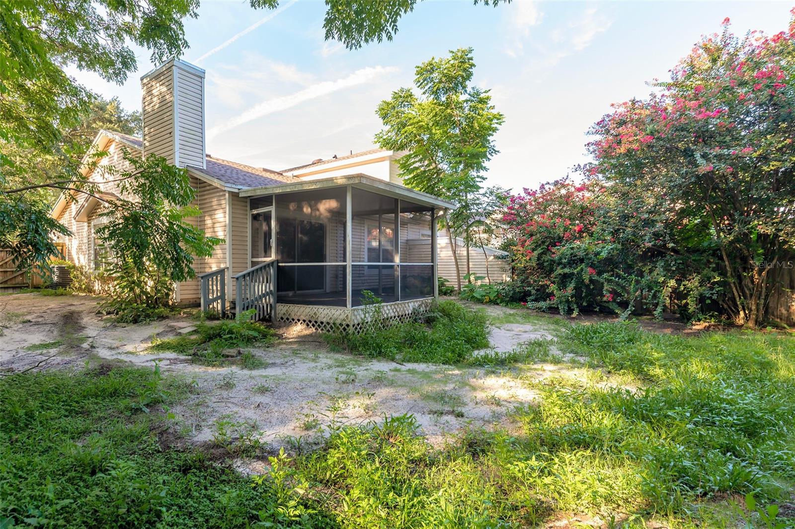 824 HILLARY COURT
