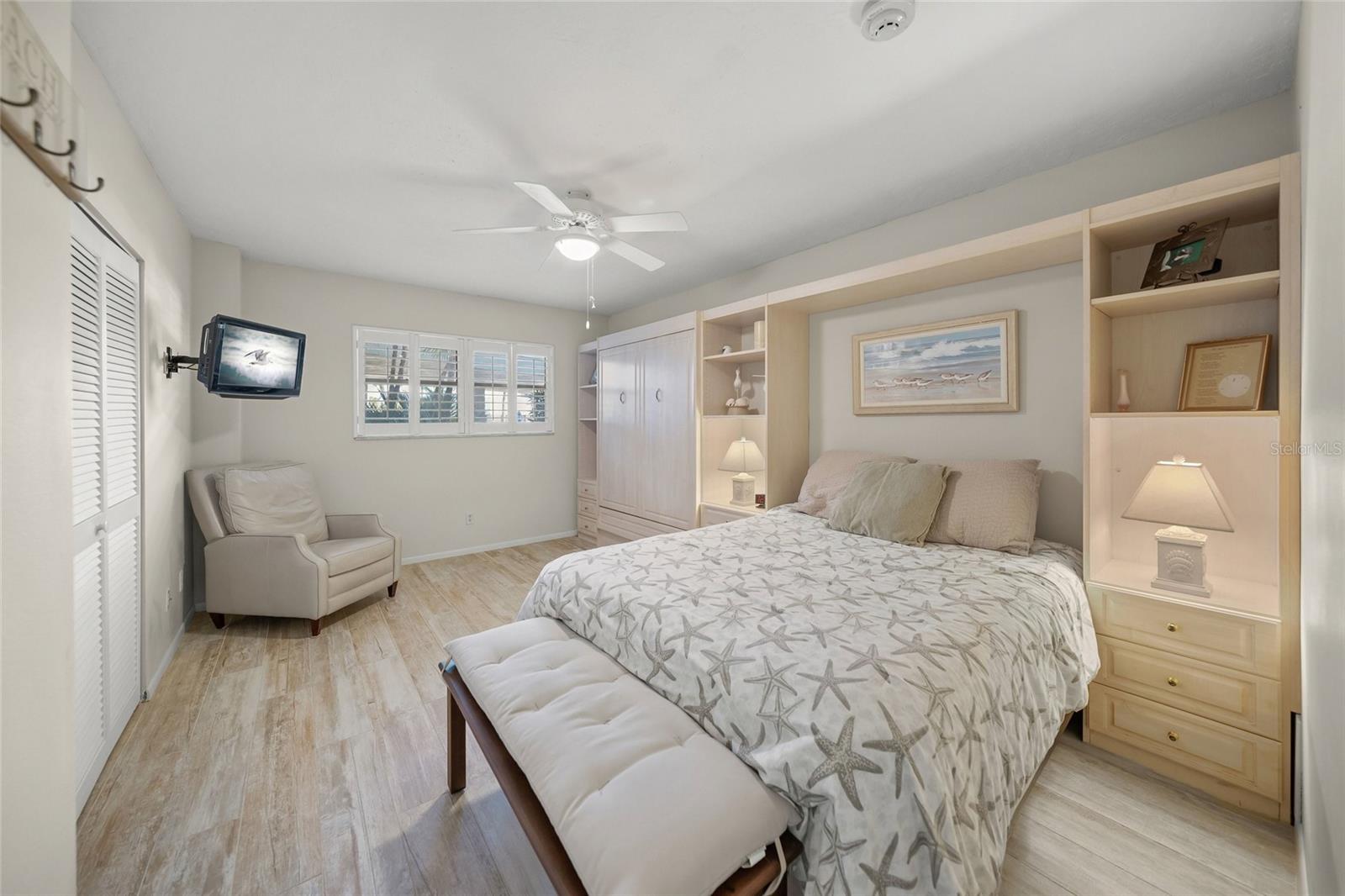 GULF & BAY CLUB PH 6 - Residential