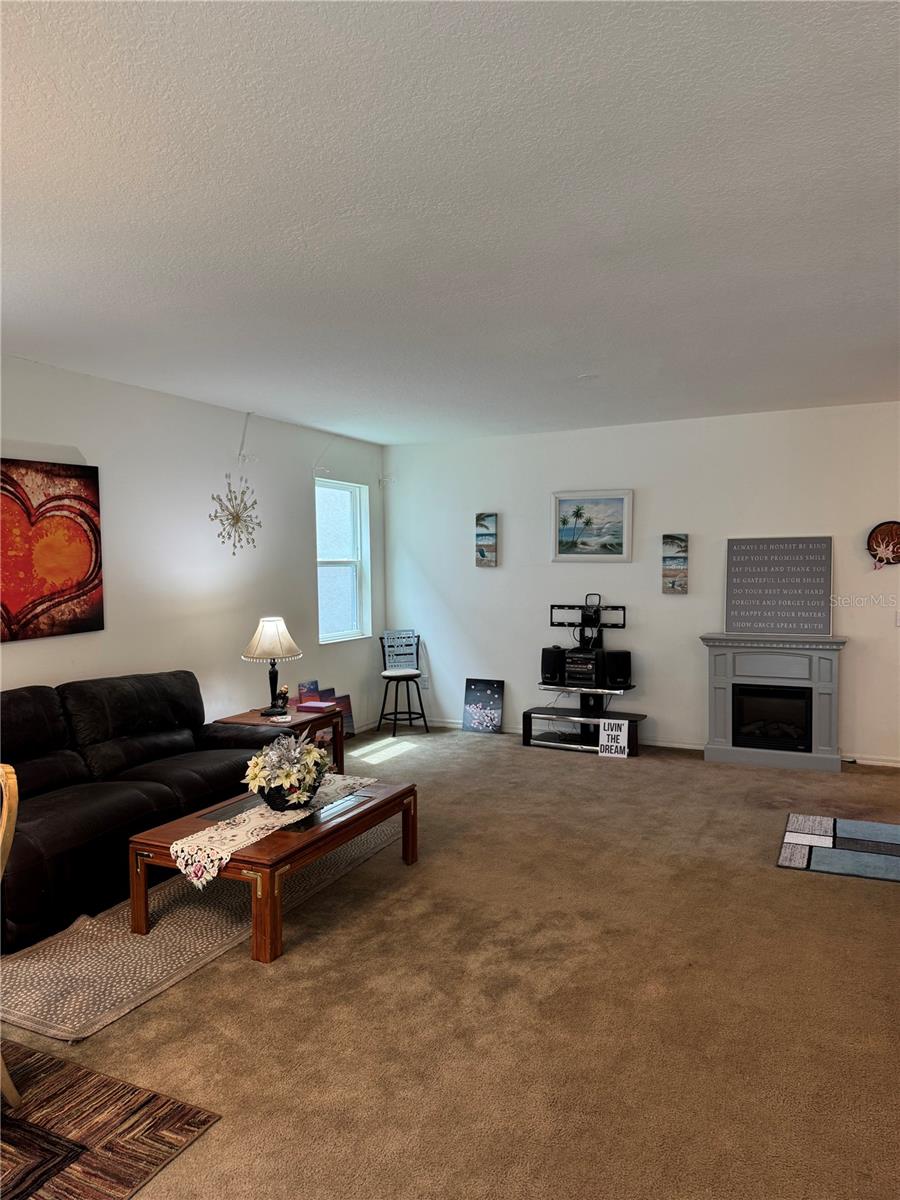 8273 ARTISAN WAY