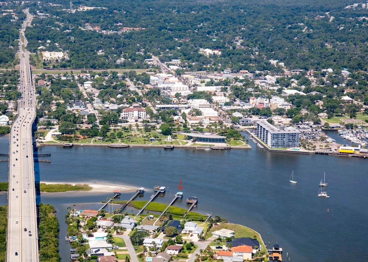 BOUCHELLES ISLAND - Residential