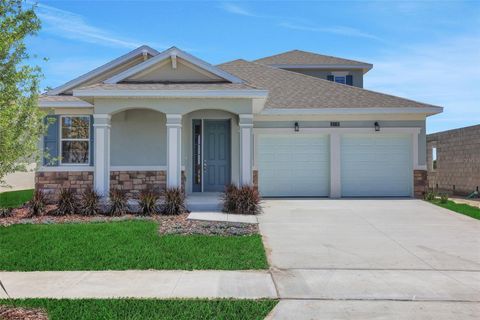 Photo of 5119 Firebush Drive, Apopka, FL 32712 (MLS # G5108037)