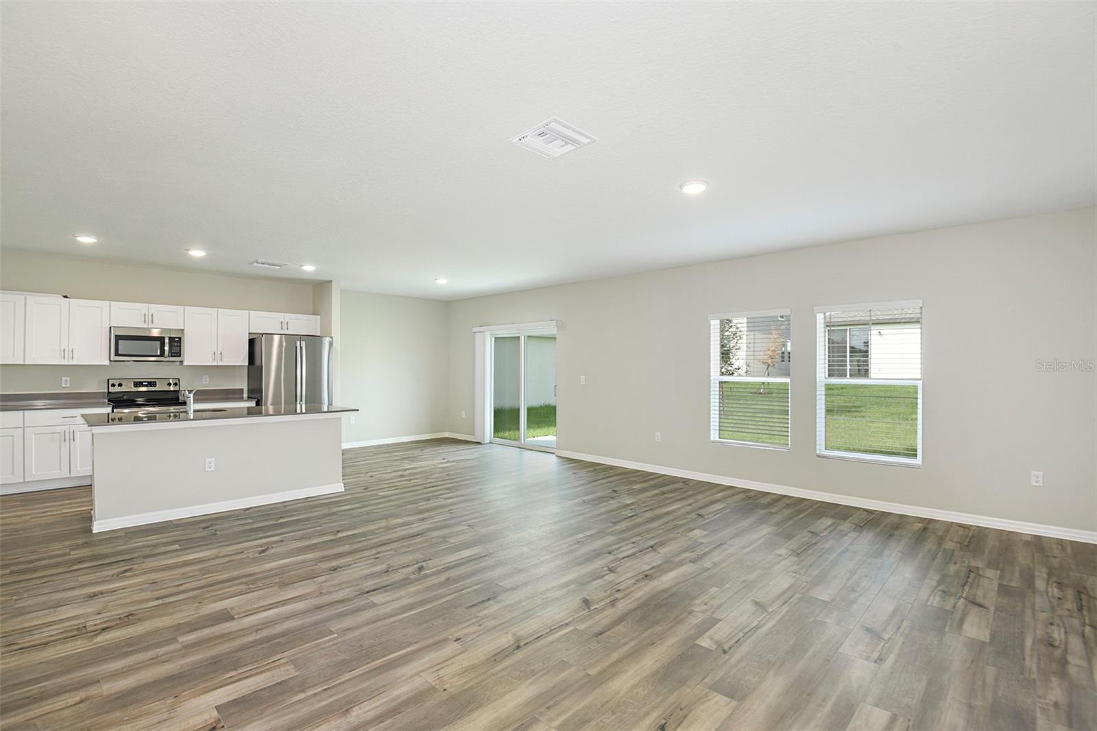 1739 VANILLA STREET