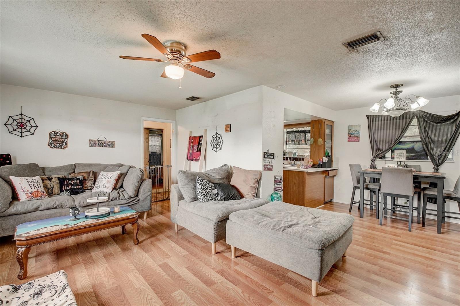 BEVERLY HILLS UN 14 - Residential