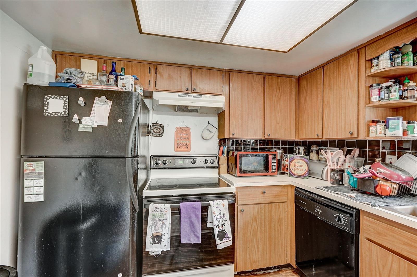 BEVERLY HILLS UN 14 - Residential