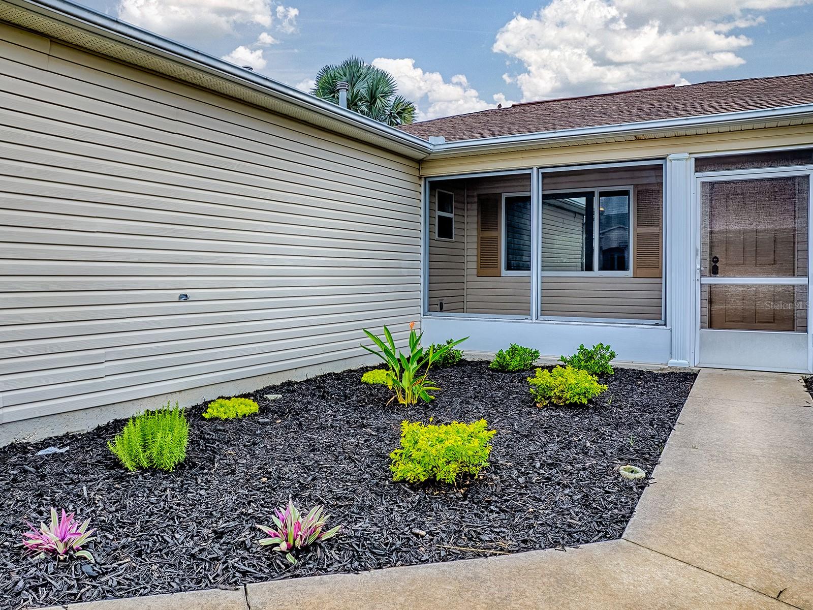 231 BENTWOOD DRIVE