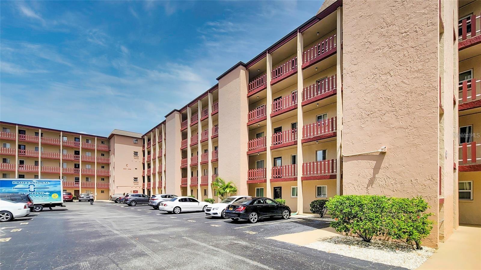 BAYSHORE ON THE LAKE APTS SEC 2 - Residential