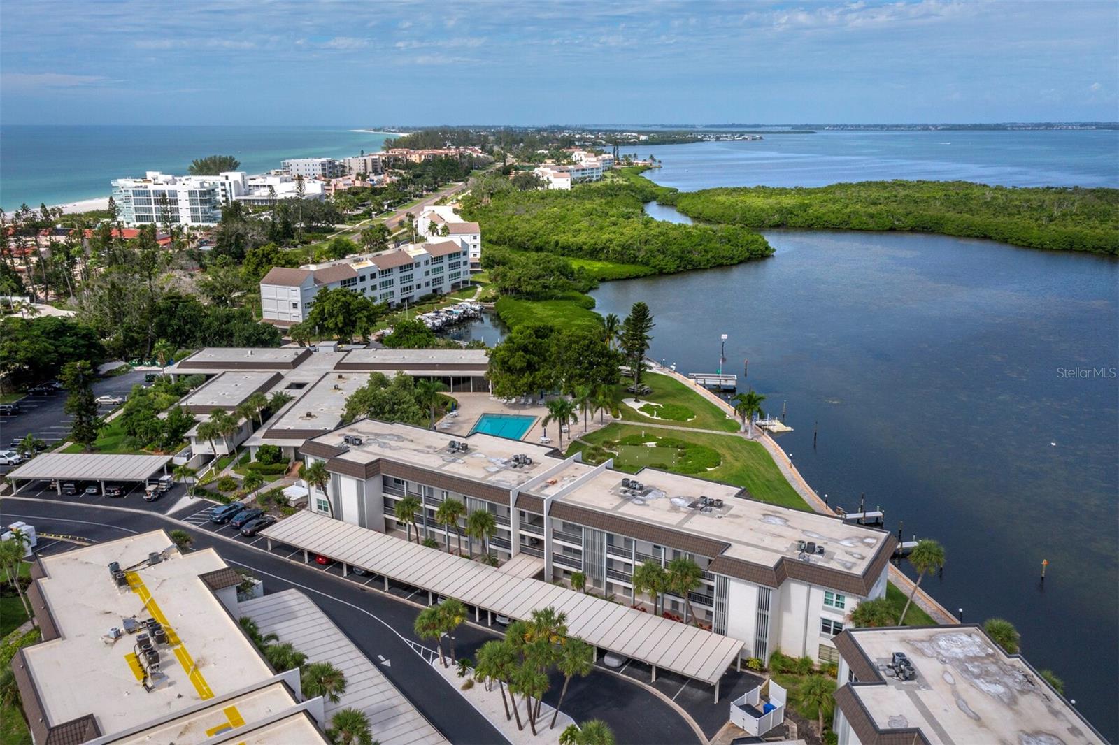 LONGBOAT HARBOUR - Residential