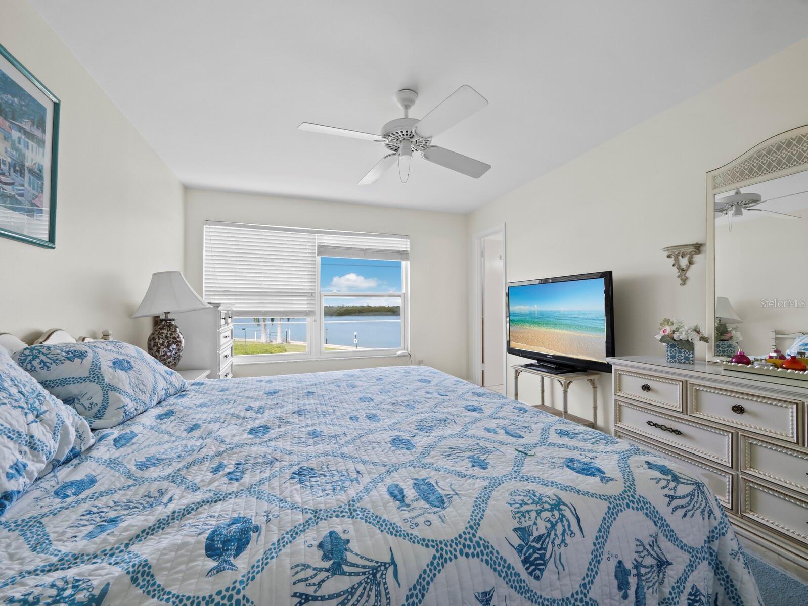 LONGBOAT HARBOUR - Residential