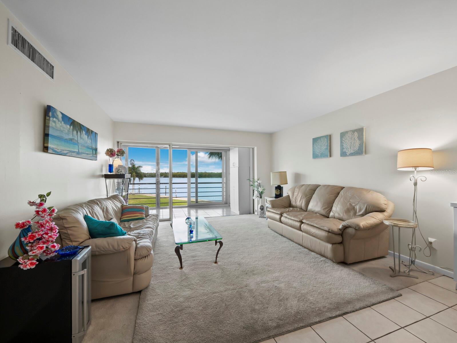 LONGBOAT HARBOUR - Residential