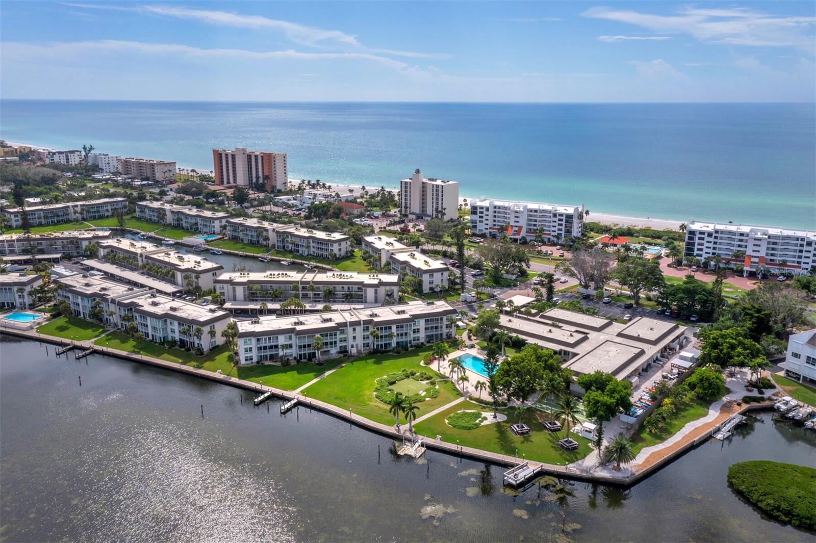 LONGBOAT HARBOUR - Residential