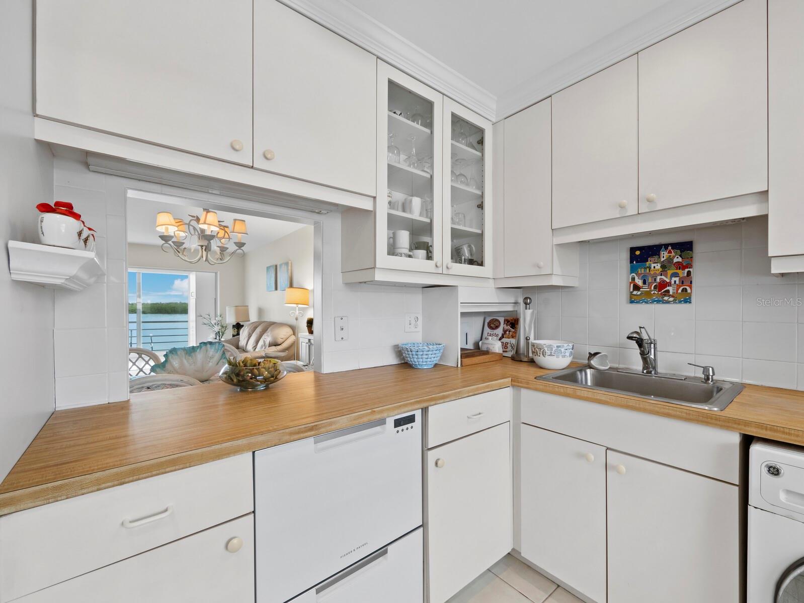 LONGBOAT HARBOUR - Residential