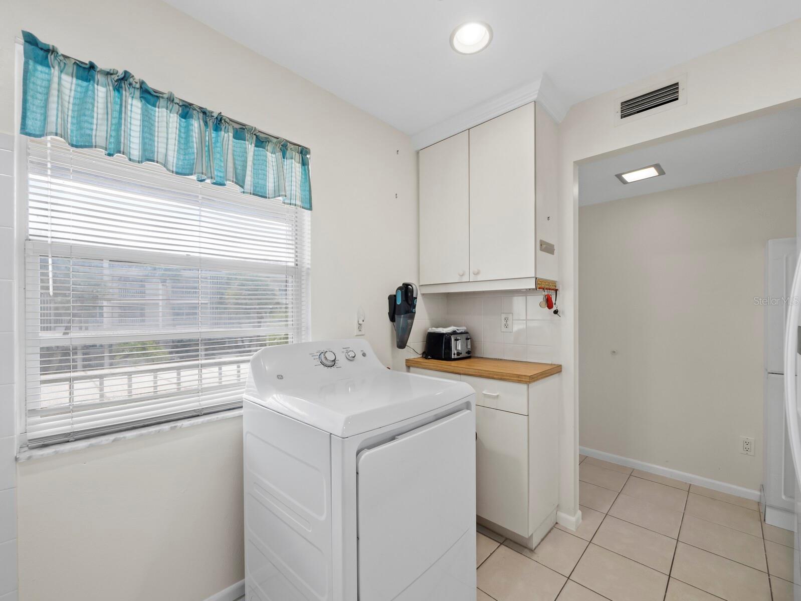 LONGBOAT HARBOUR - Residential