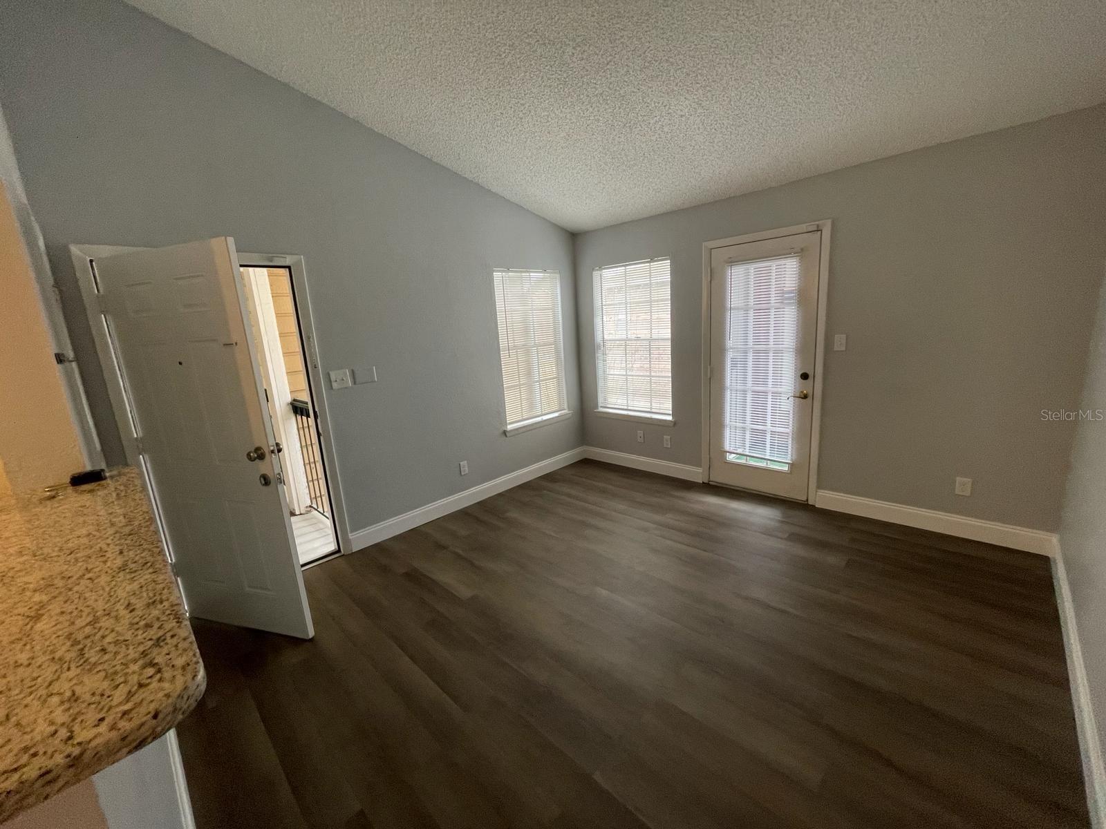 REGENCY GARDENS - Residential